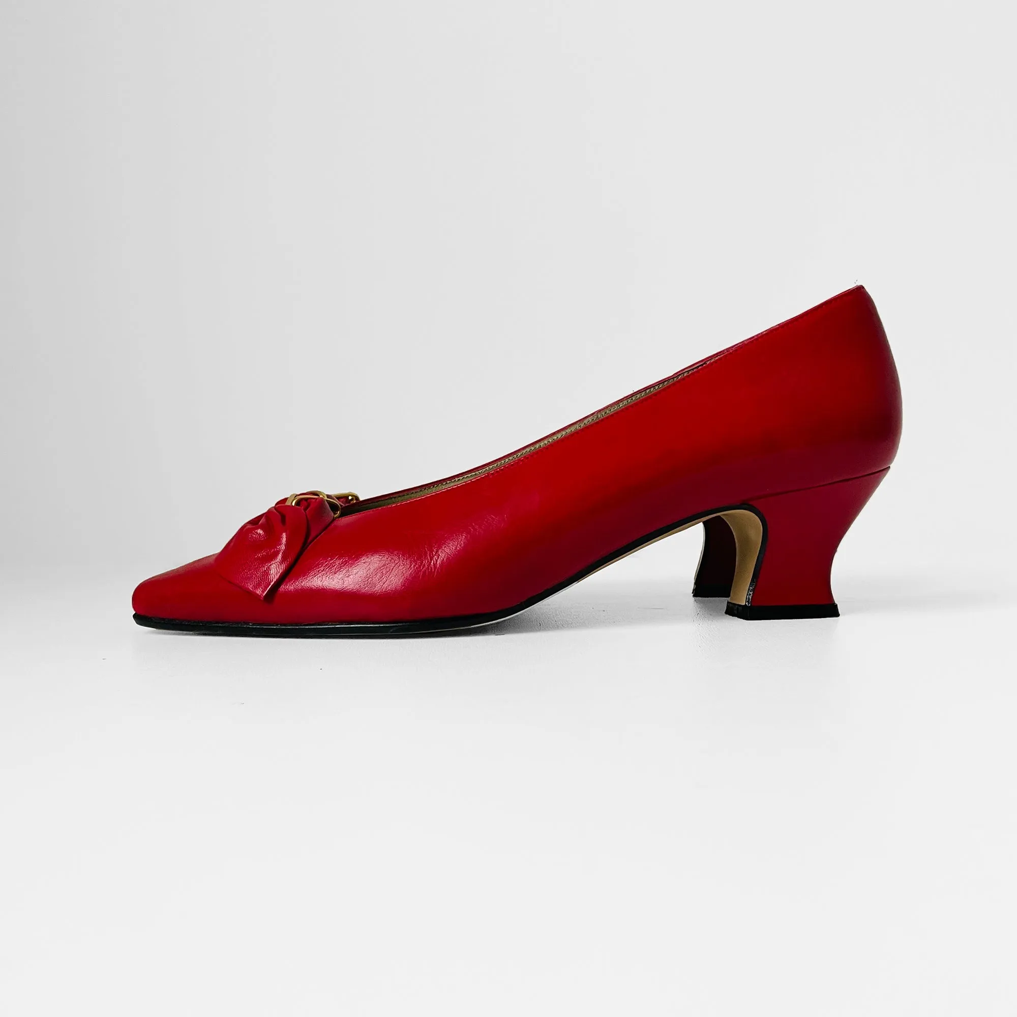 1980s Cherry Red Gold Leather Arnold Churgin Low-Heeled Slip-On Shoes - Sz. 6.5