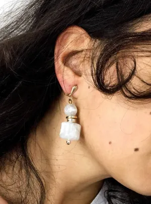 70s vintage white clip-ons 💌 FREE SHIPPING