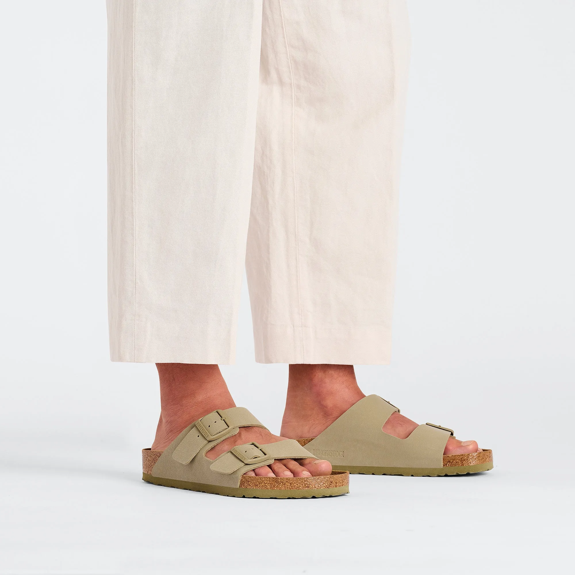 BIRKENSTOCK ARIZONA NARROW FIT IN FADED KHAKI