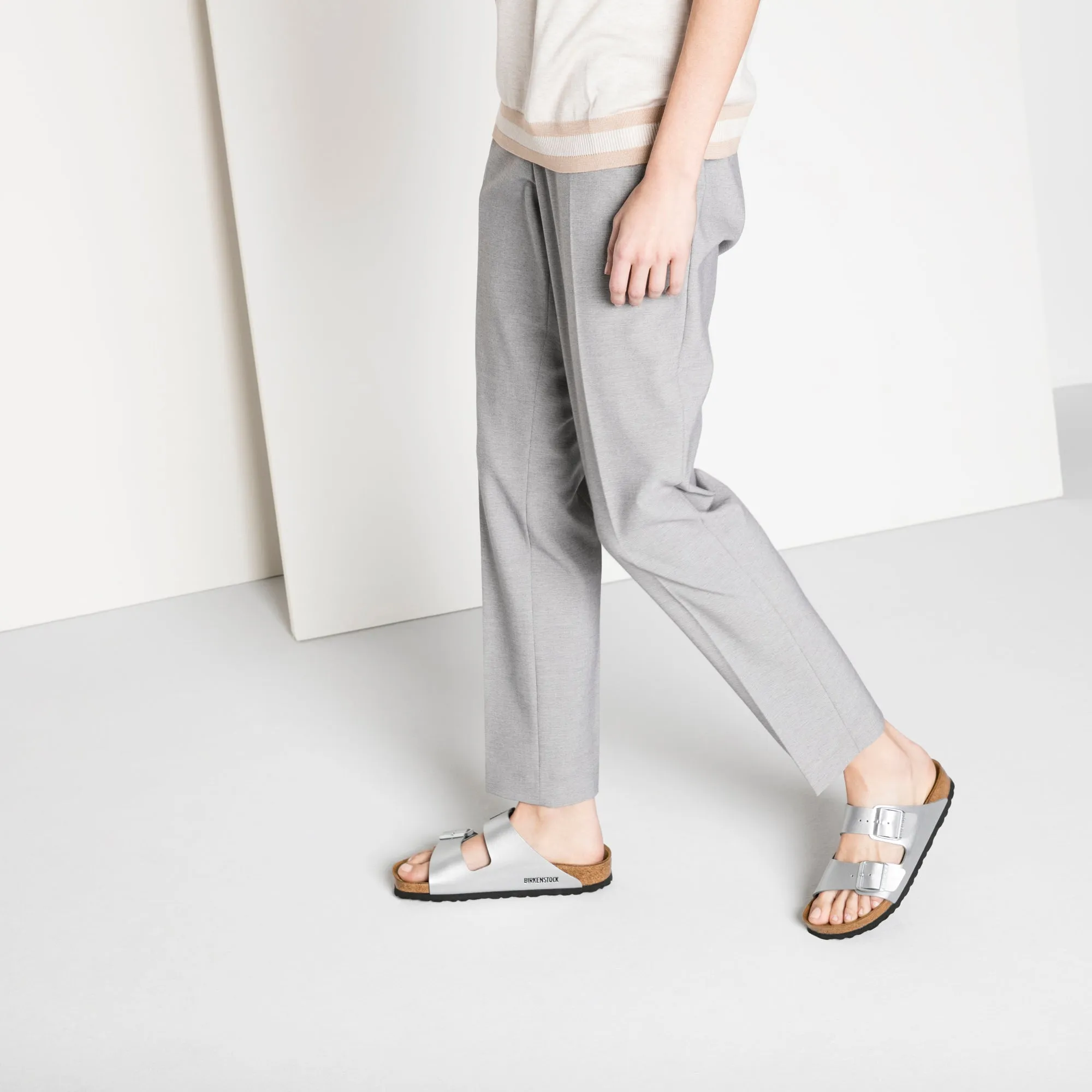 BIRKENSTOCK ARIZONA NARROW FIT IN SILVER
