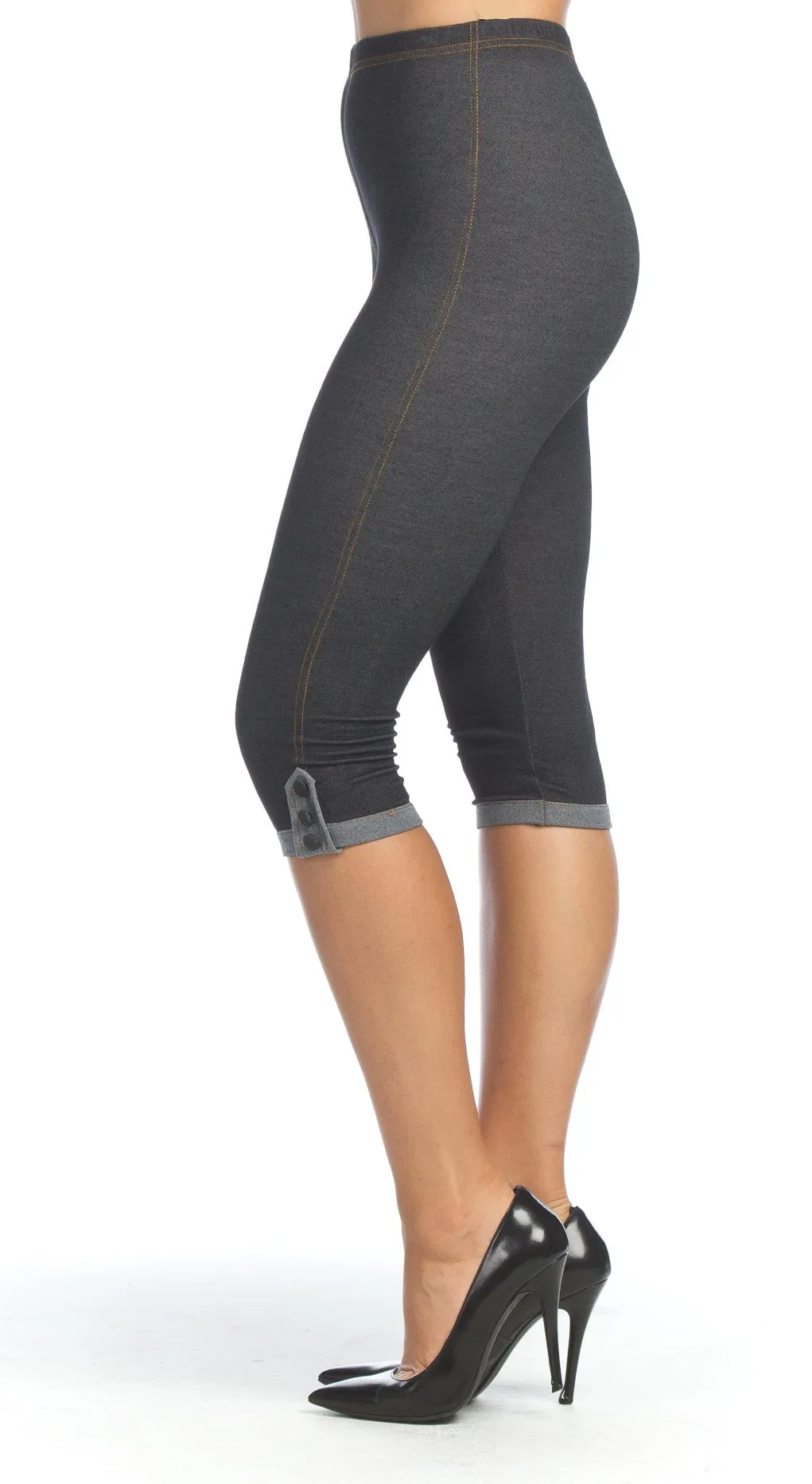 Button Short Denim Look