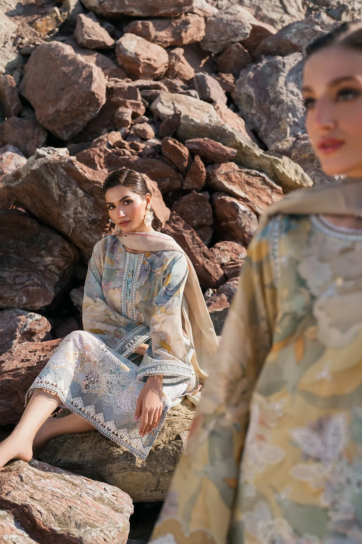 EMBROIDERED PRINTED LAWN UF-4120