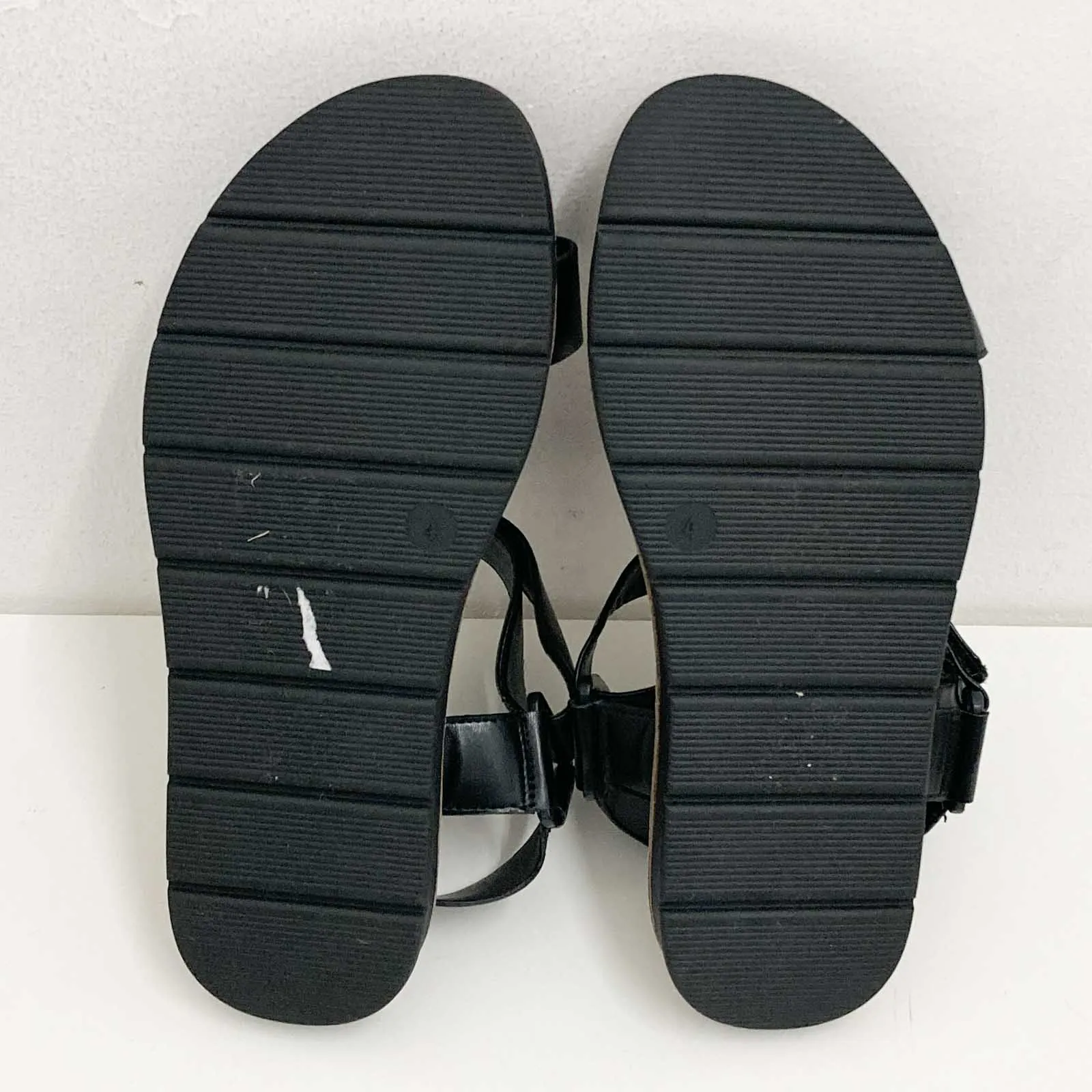 Evans Black Faux Leather Sporty Strap Sandals UK 4E