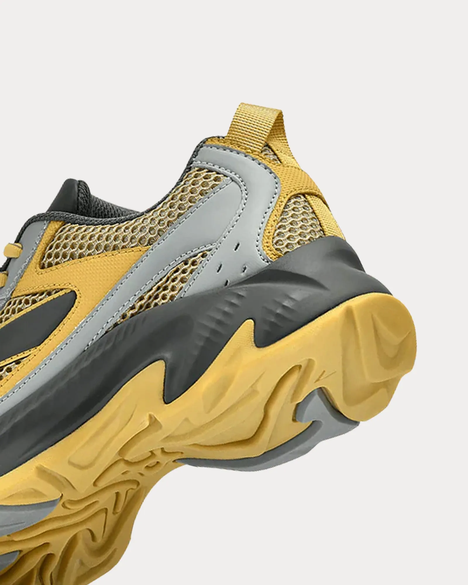 Forma Runner Dark Grey / Mustard Low Top Sneakers