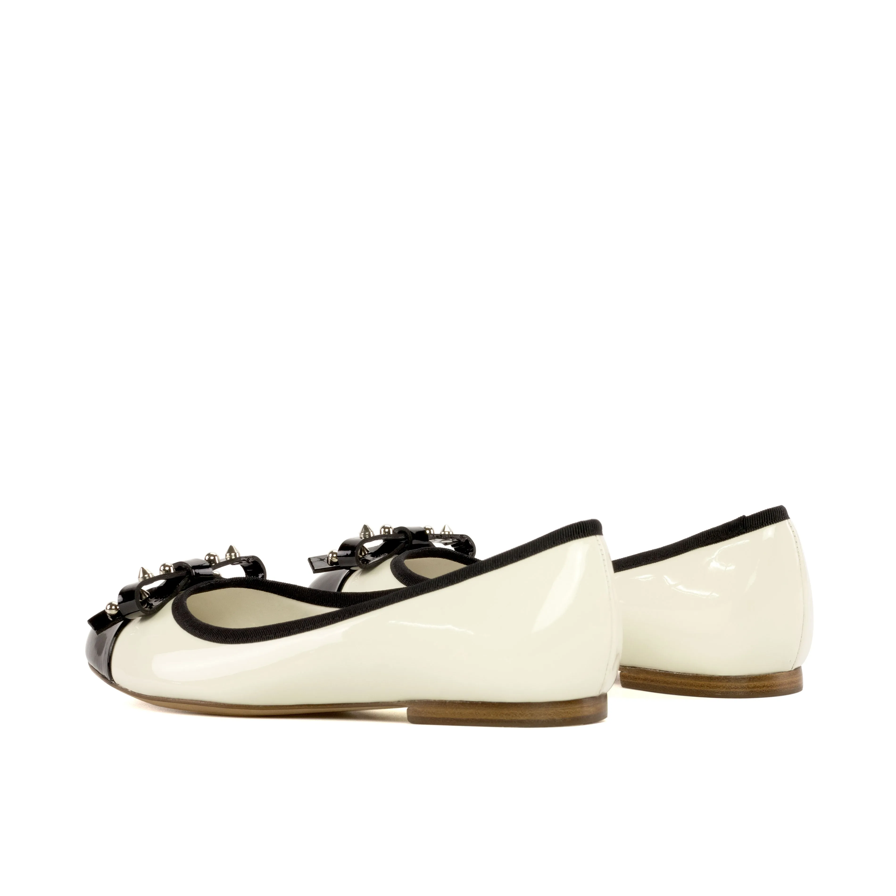 Laurina Padua Flat