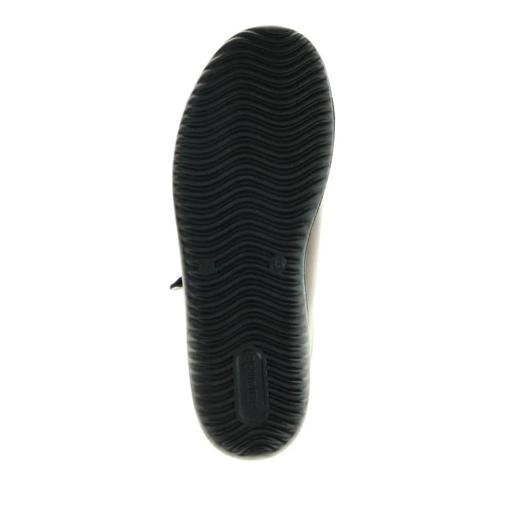 Leather Lace-Up Trainers - DRS39505 / 325 415