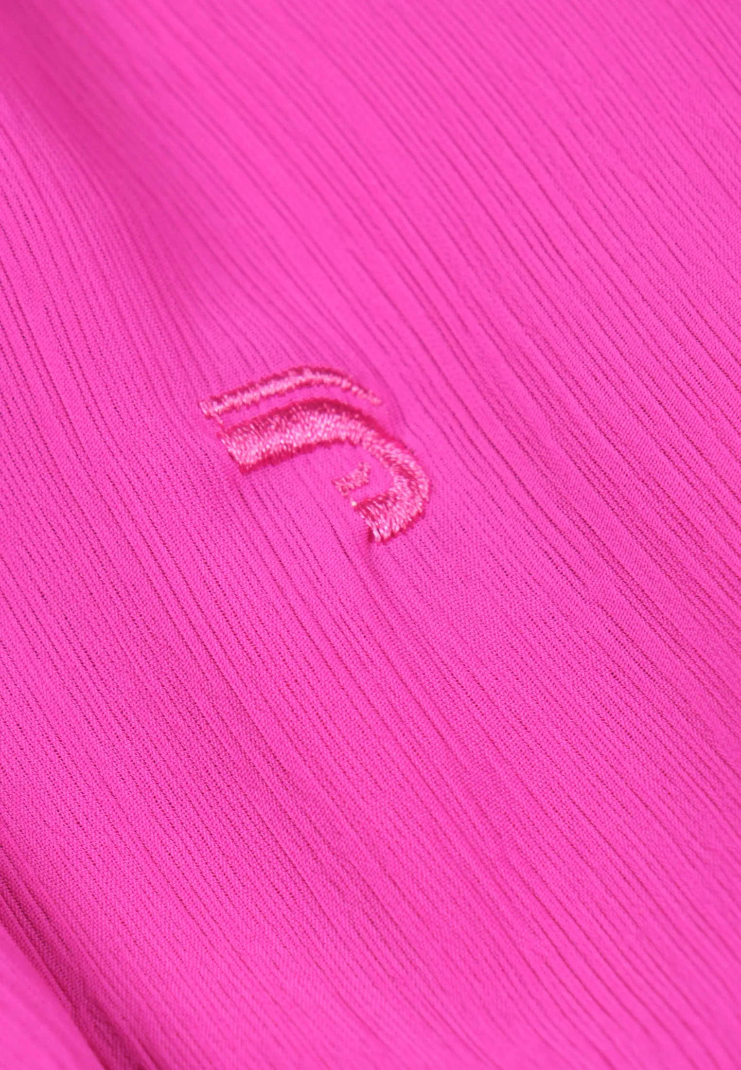 Robe femme courte fuchsia coupe cache-cœur avec ceinture nouée