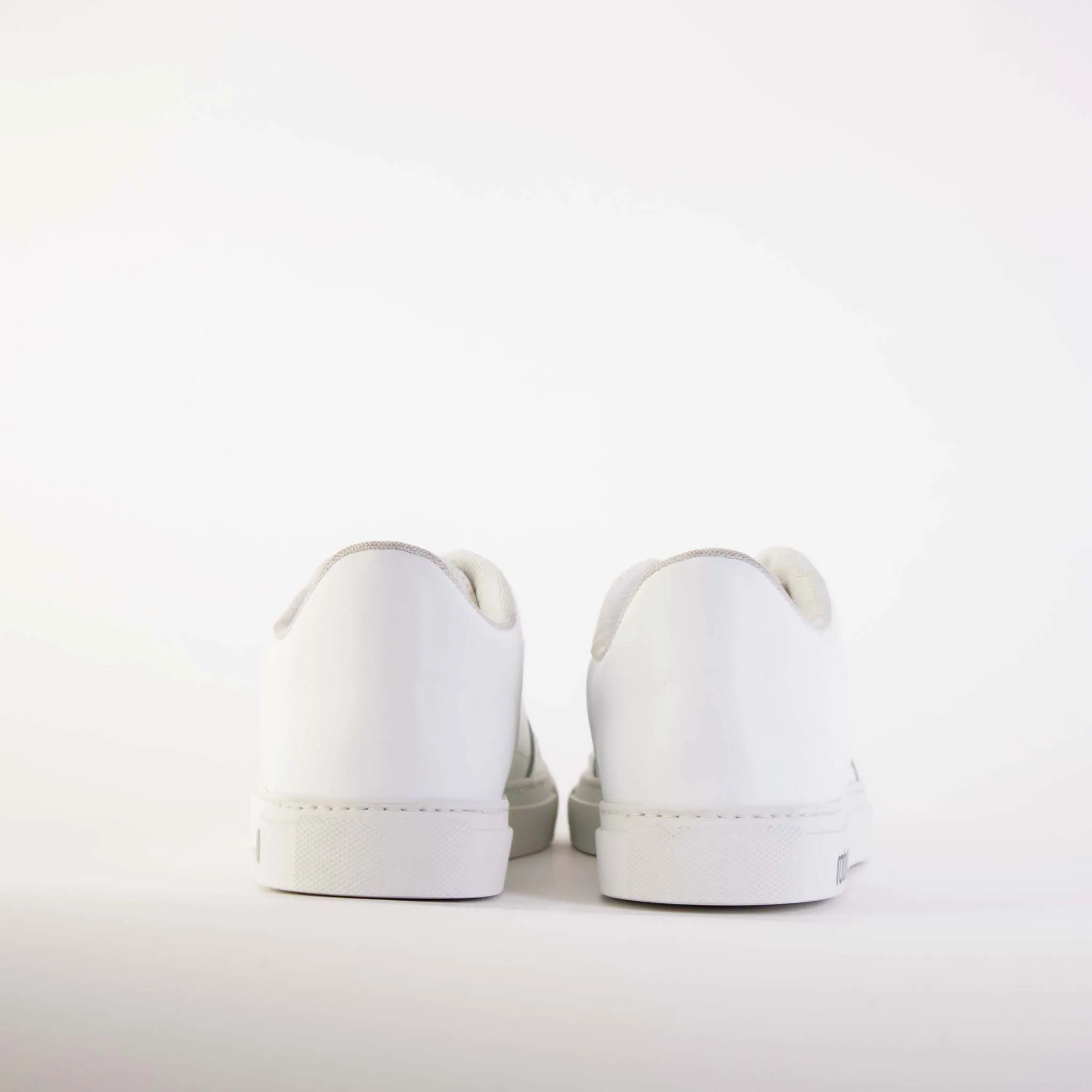 Roberto Cavalli Exquisite White Suede Sneakers