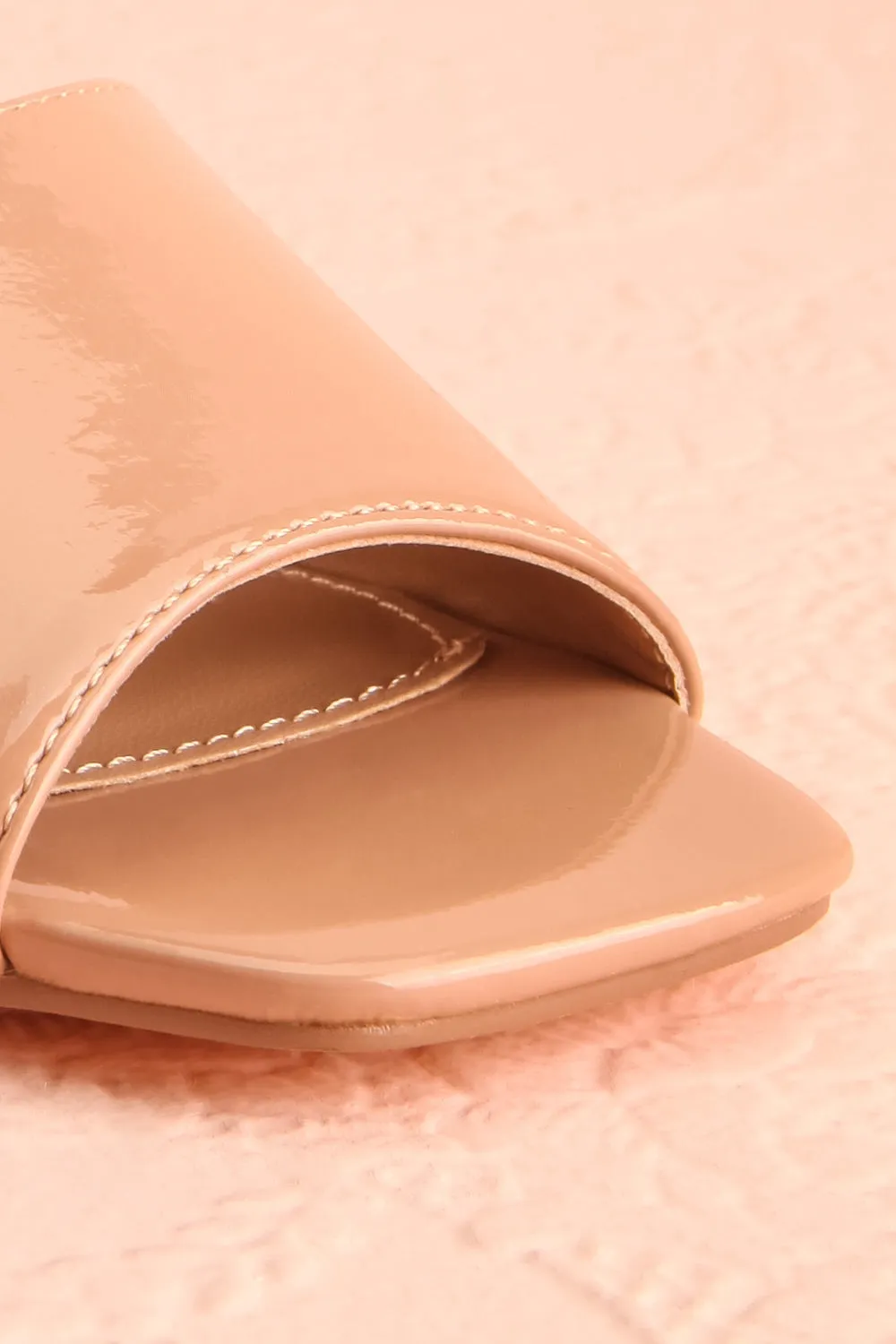 Rocita Beige | Glossy Heeled Sandals