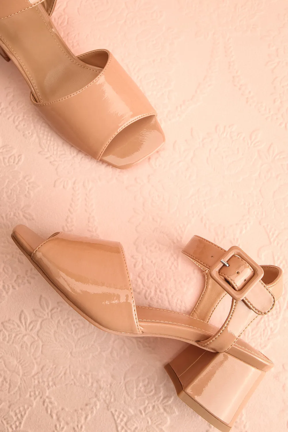Rocita Beige | Glossy Heeled Sandals