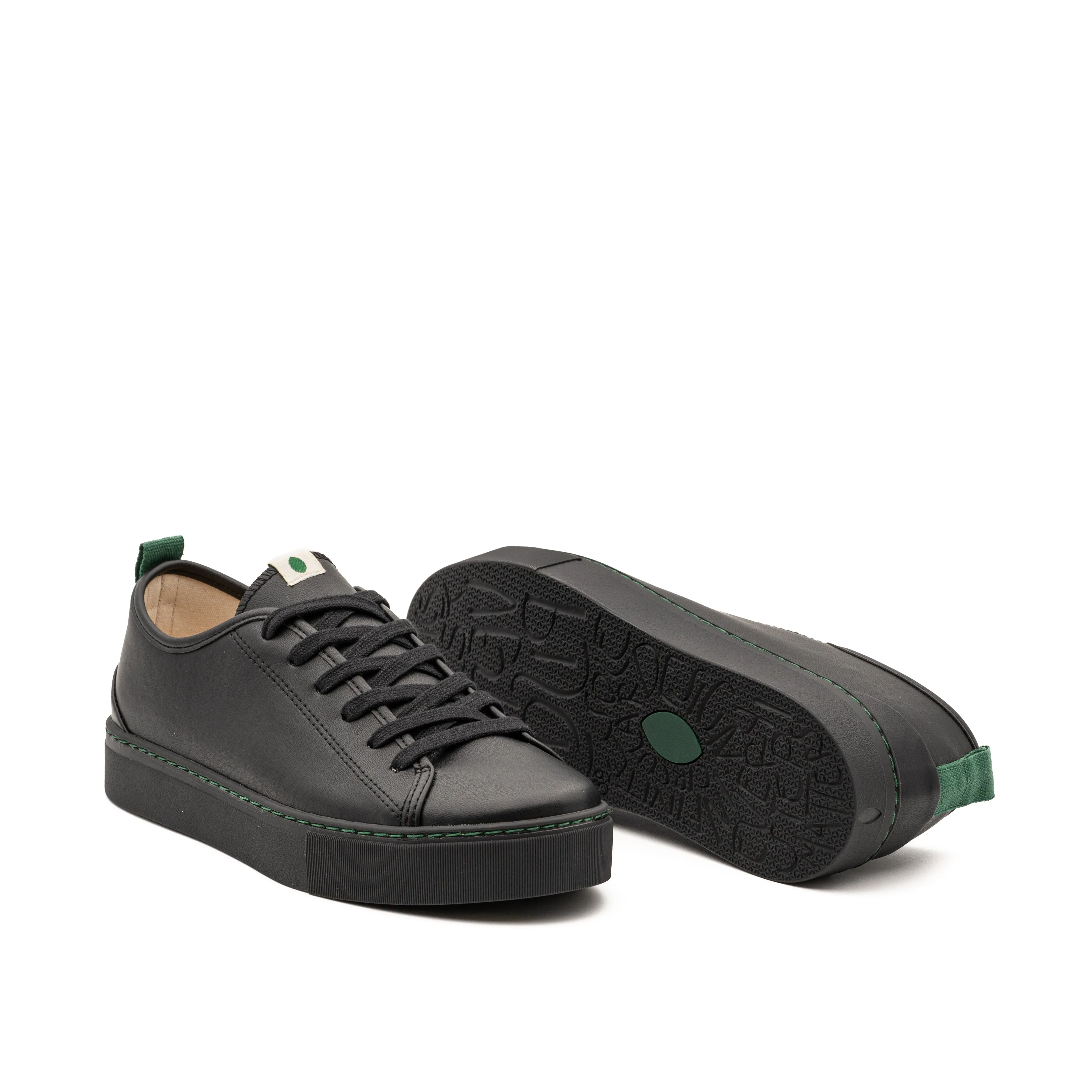 Vegan sneaker bio-veg black NIK003