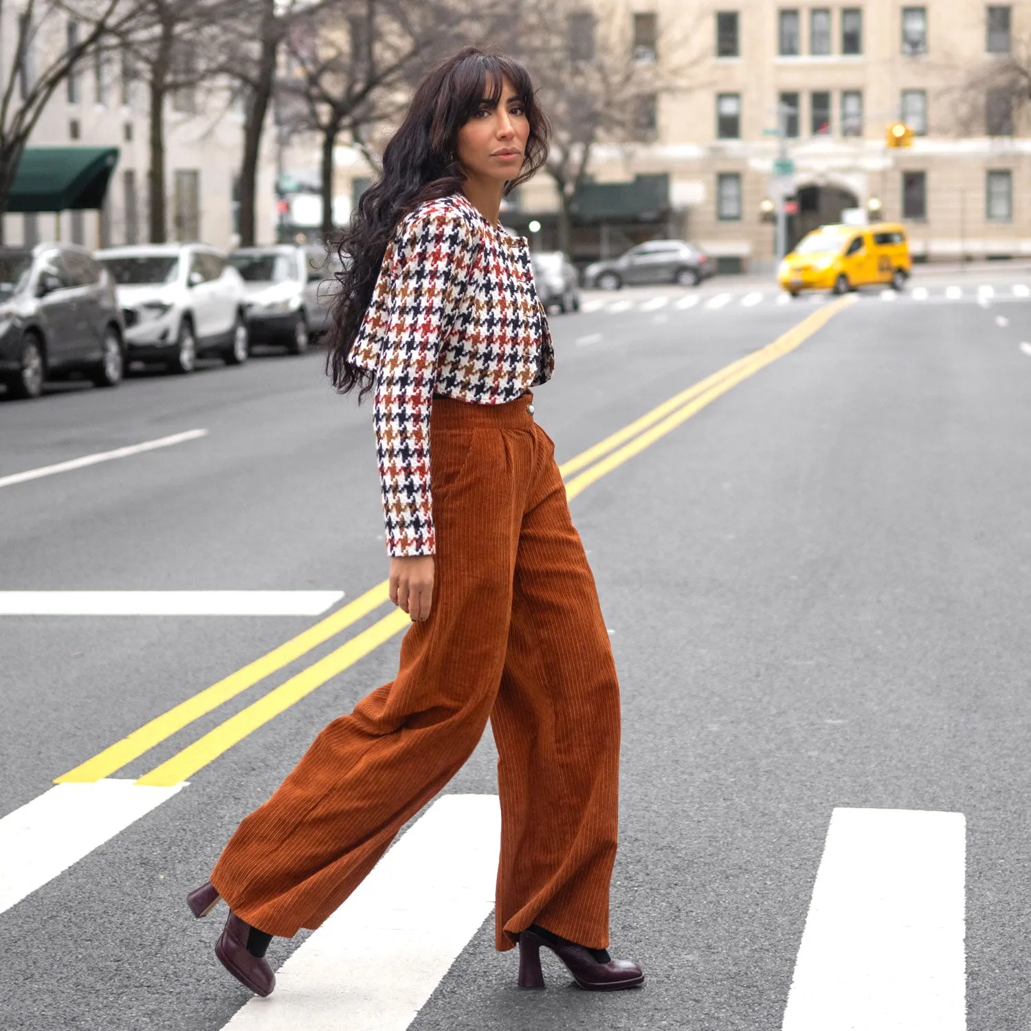 Wide-Leg Pants in Brown Corduroy