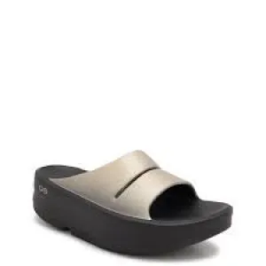 Womens Oofos OOMega Ooahh Patent Slide - 1111-LATTE